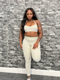 The Cream Contour Illusion Set